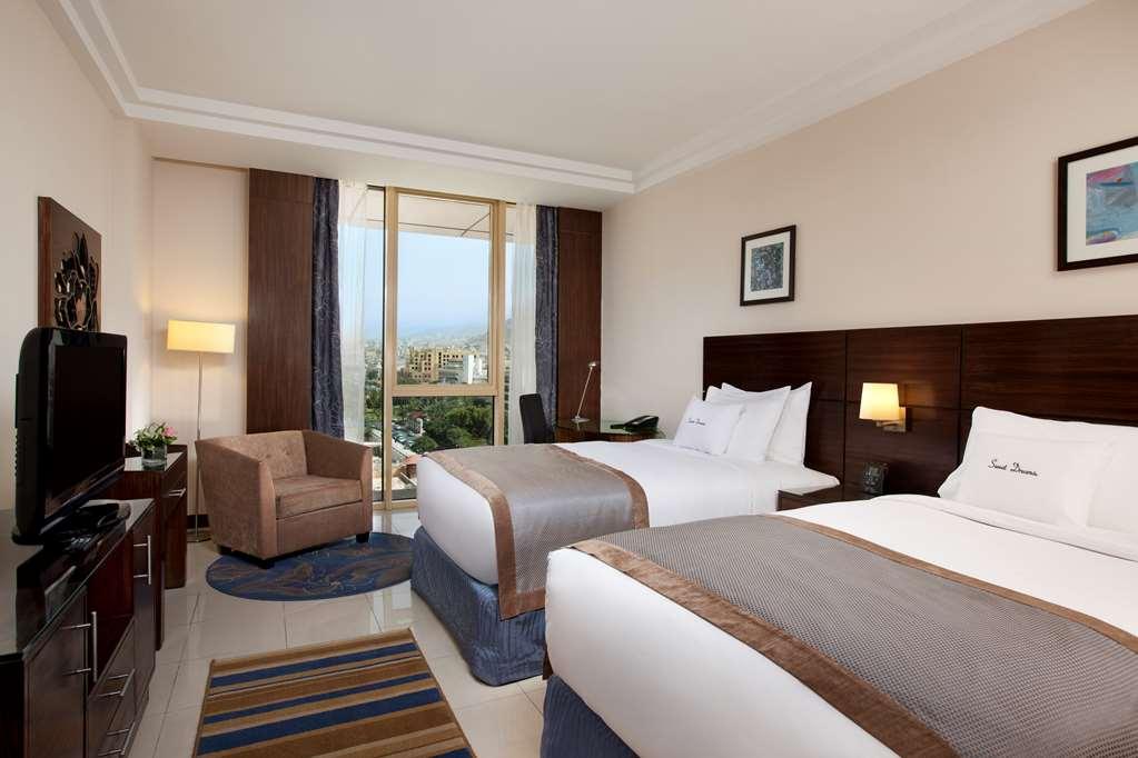 Doubletree By Hilton Hotel Aqaba Room photo